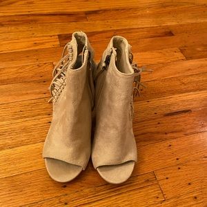 Coconut by Matisse women’s booties